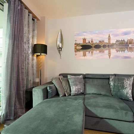St George Wharf Apartment London Exterior photo