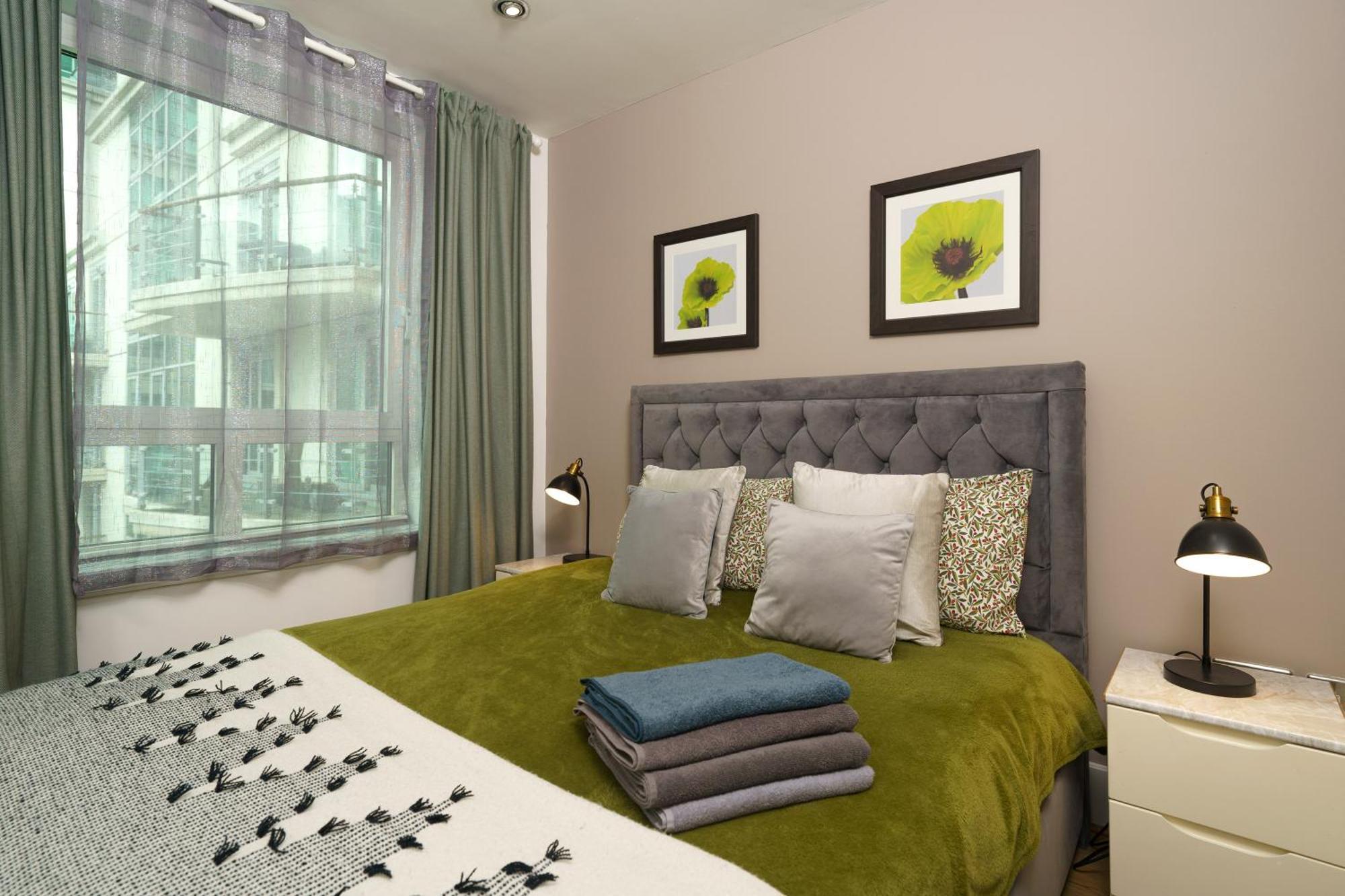 St George Wharf Apartment London Exterior photo