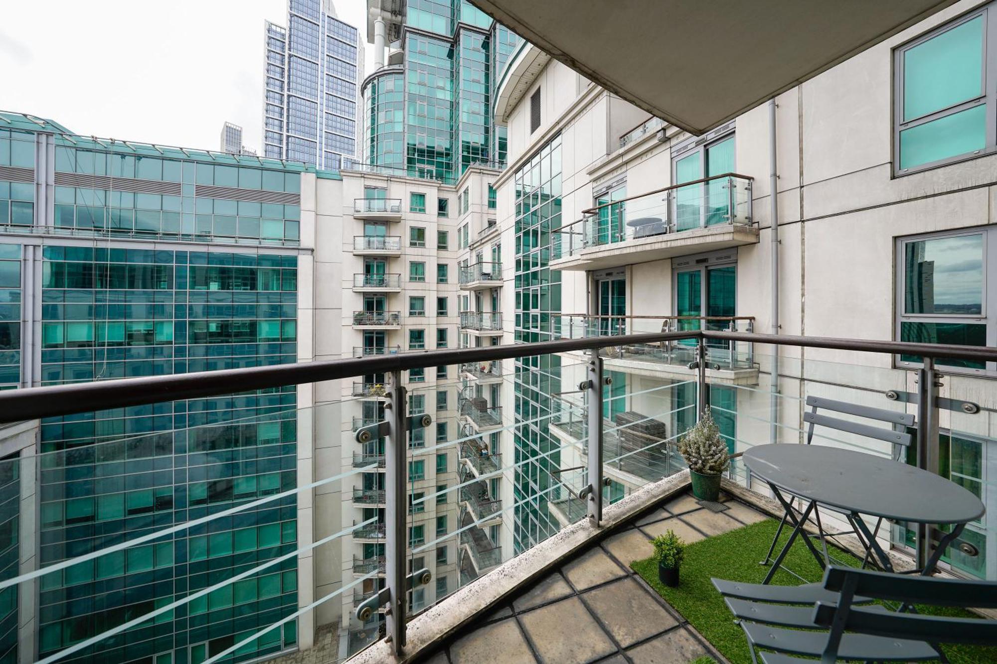 St George Wharf Apartment London Exterior photo